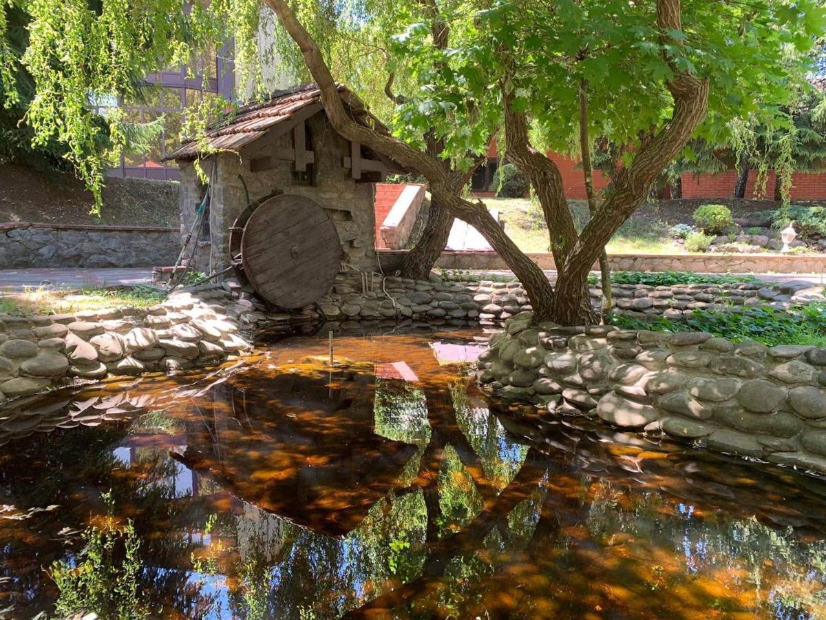 Hotel Complex Lenivaya Vera Novaki Eksteriør bilde